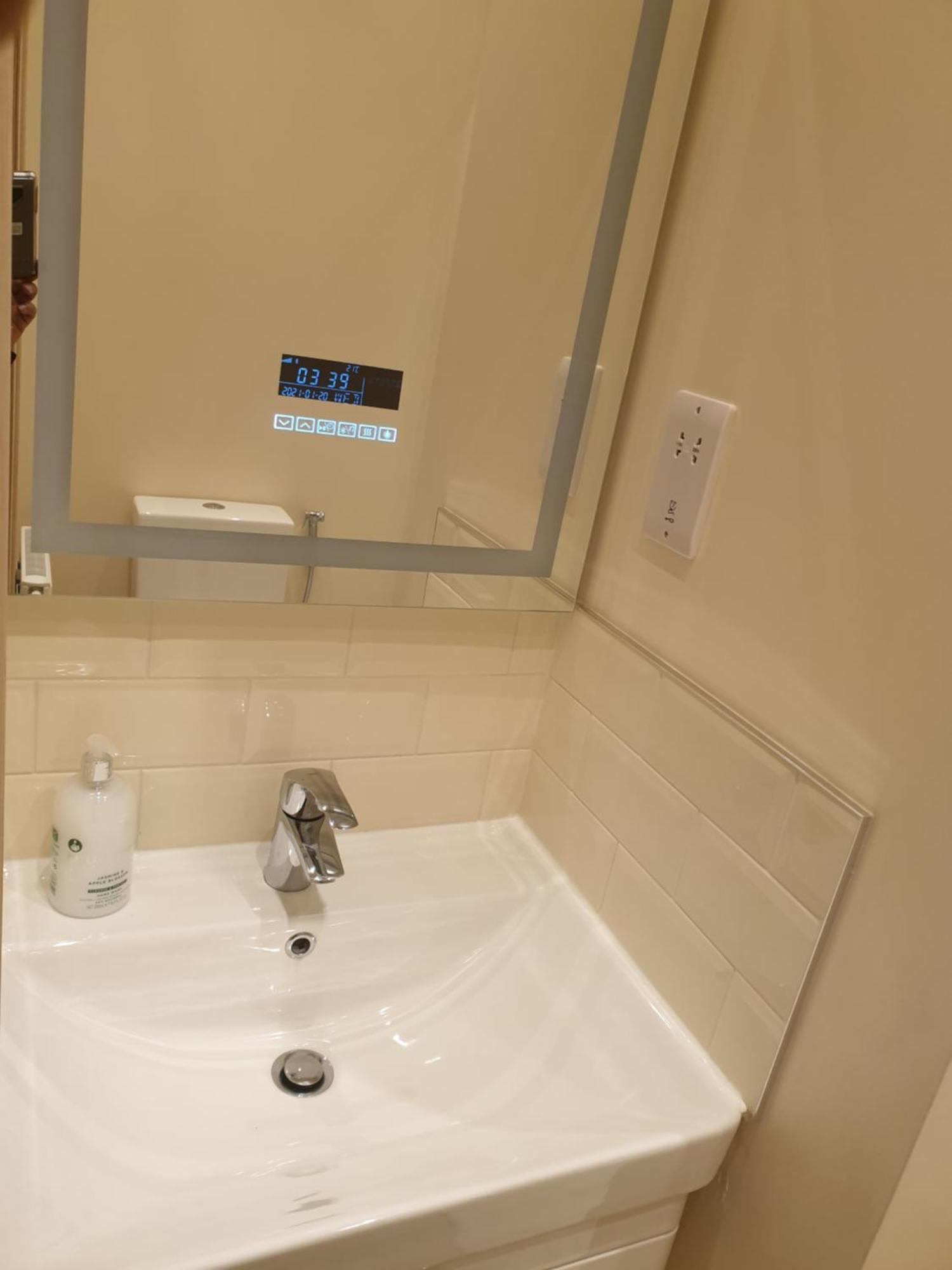 London Luxury Apartments 3 Bedroom Sleeps 8 With 3 Bathrooms 4 Mins Walk To Tube Free Parking Ίλφορντ Εξωτερικό φωτογραφία